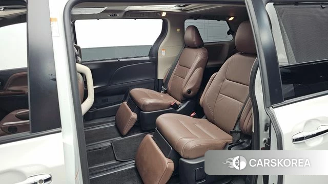 Toyota Sienna 2018 Белый из Кореи, фото 2