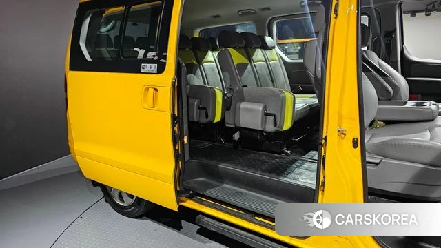 Hyundai The New Grand Starex 2019 Желтый из Кореи, фото 2