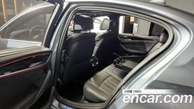 BMW 5 Series (G30) 2020 Серый из Кореи, фото 2