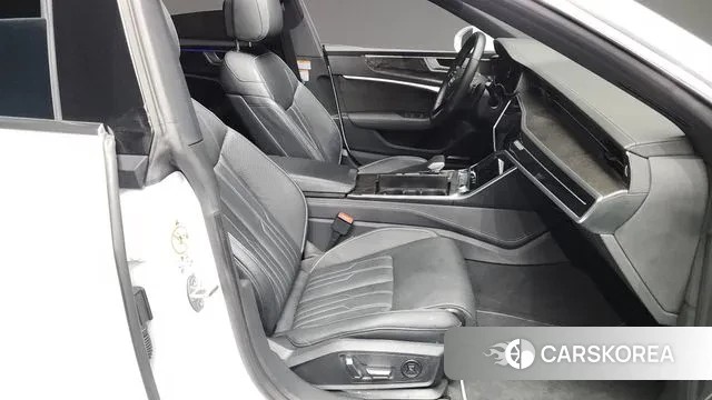 Audi A7 (4K) 2021 Белый из Кореи, фото 2