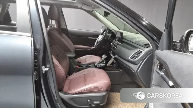 Kia Seltos 2021 Серый из Кореи, фото 2