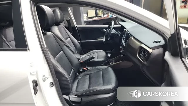 Kia Stonic 2019 Белый из Кореи, фото 2