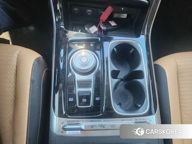 Kia Carnival 4th generation 2023 Белый из Кореи, фото 2