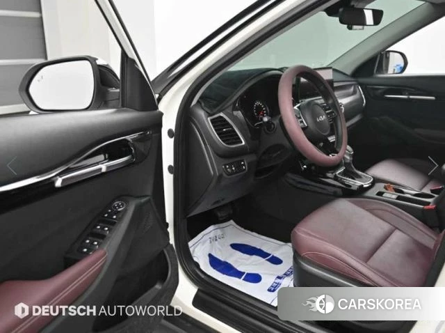 Kia Seltos 2022 Белый из Кореи, фото 2