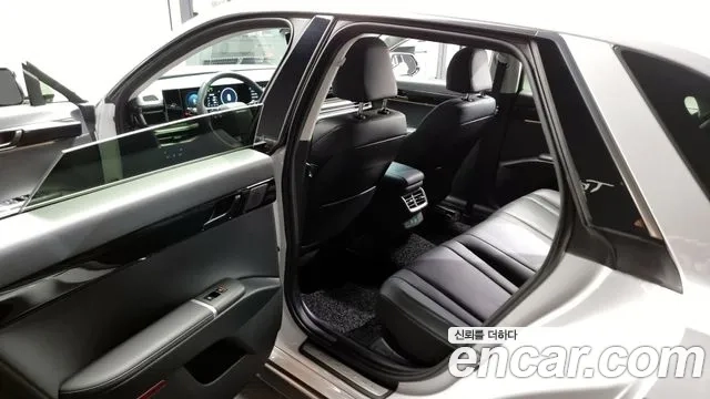 Hyundai Grandeur Hybrid (GN7) 2023 Белый из Кореи, фото 2