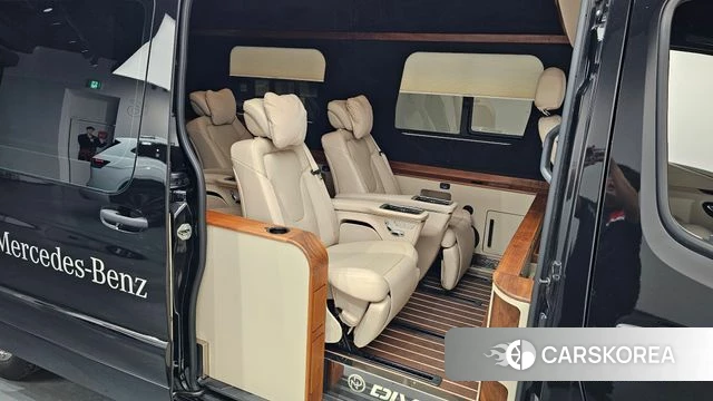 Mercedes-Benz Sprinter 2023 Черный из Кореи, фото 2