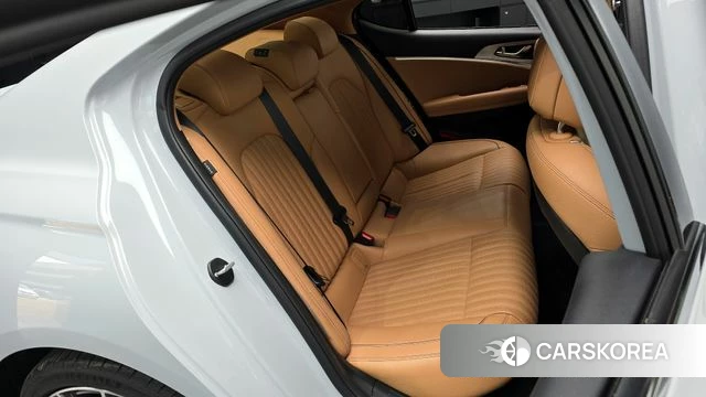 Genesis The New G70 2021 Светло-серебряный цвет из Кореи, фото 2