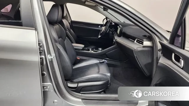 Kia K5 3rd generation 2021 Серебряный из Кореи, фото 2