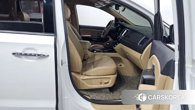 Kia The New Carnival 2018 Белый из Кореи, фото 2