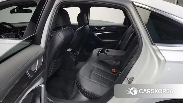 Audi A6 (C8) 2023 Белый из Кореи, фото 2