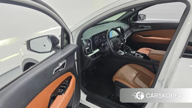 Kia Sportage 5th Generation Hybrid 2023 Белый из Кореи, фото 2