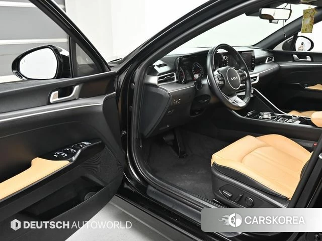 Kia K5 3rd generation 2023 Черный из Кореи, фото 2