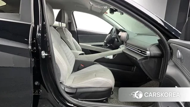 Hyundai Avante (CN7) 2022 Черный из Кореи, фото 2