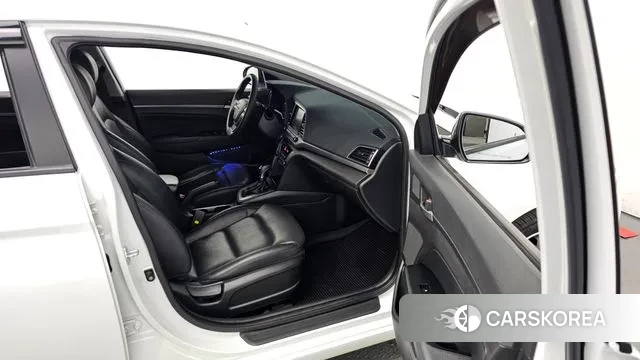 Hyundai Avante AD 2018 Белый из Кореи, фото 2