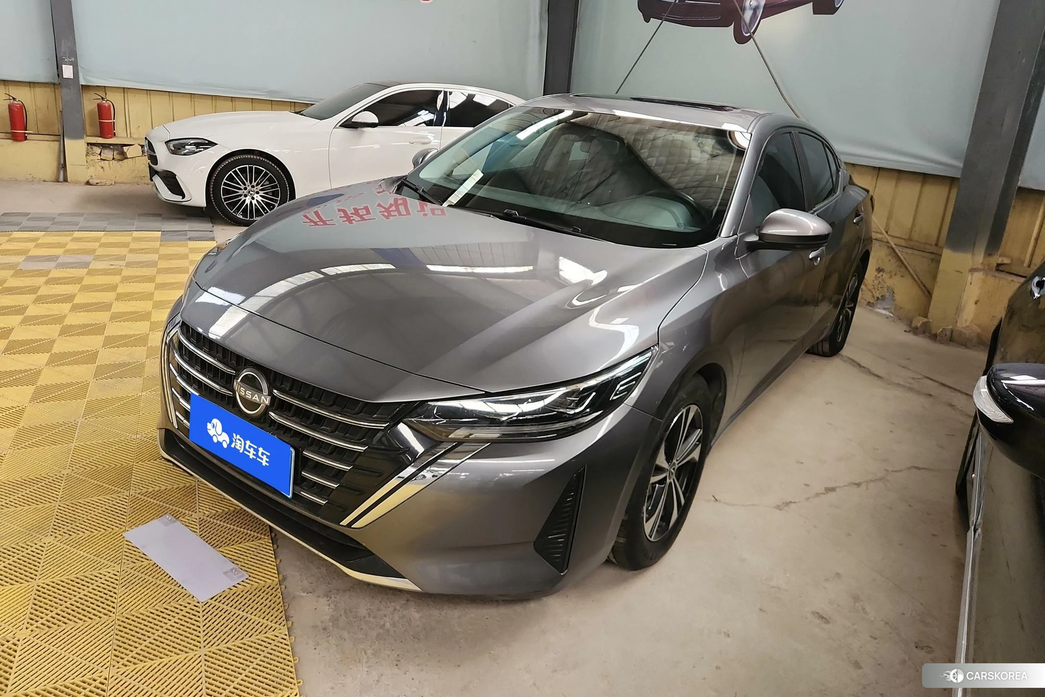 Nissan Xuan Yi 2021 Темно-серый из Китая, фото 2