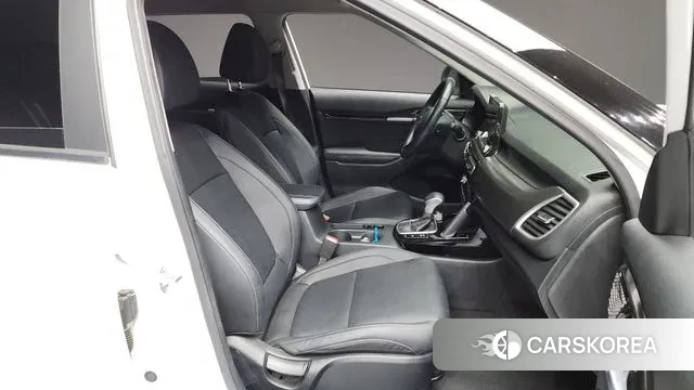 Kia Seltos 2021 Белый из Кореи, фото 2