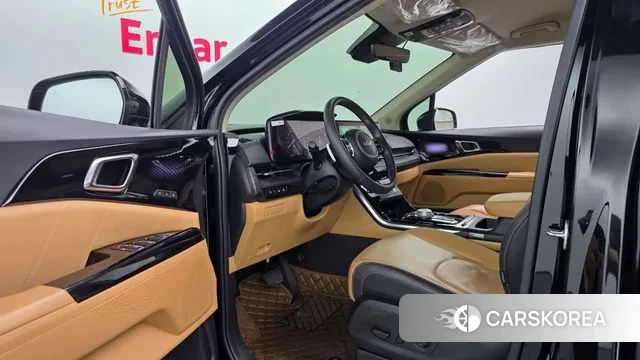 Kia Carnival 4th generation 2023 Черный из Кореи, фото 2