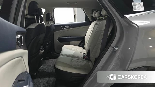 Kia The New Sportage 5th Generation 2025 Серебристо-серый из Кореи, фото 2