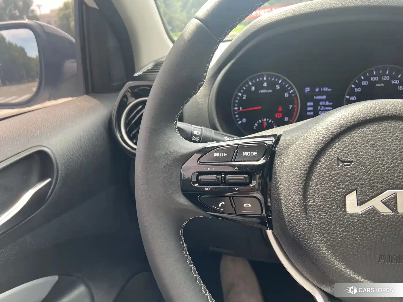 Kia KX1 2023 Белый из Китая, фото 2