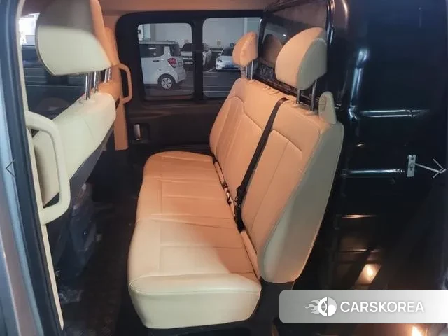 Hyundai Staria 2021 Серебряный из Кореи, фото 2