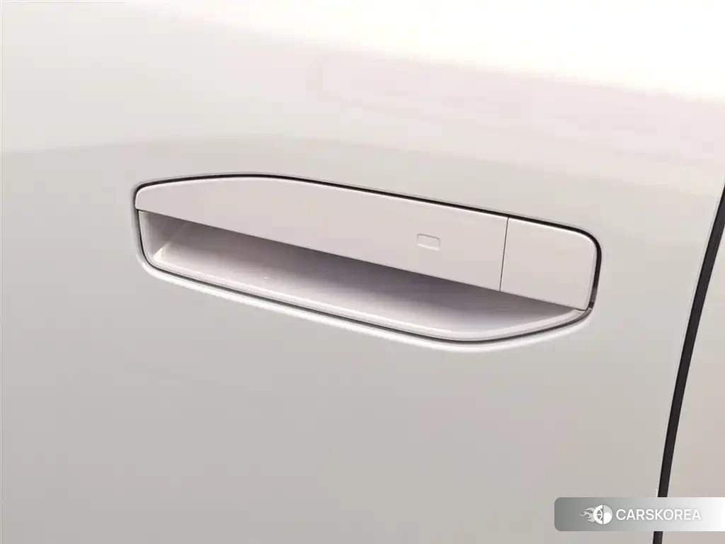 Toyota Platinum Wisdom 7 2026 Silver/gray из Китая, фото 2