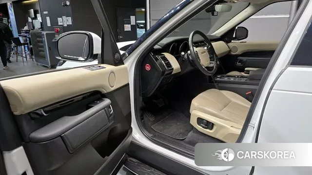 Land Rover Discovery 5 2018 Белый из Кореи, фото 2