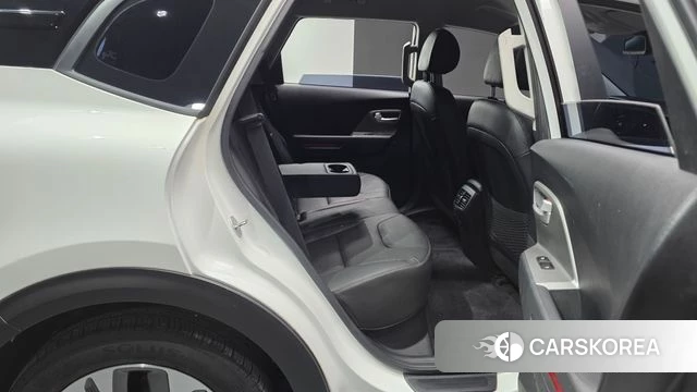 Kia Niro Plus 2023 Белый из Кореи, фото 2