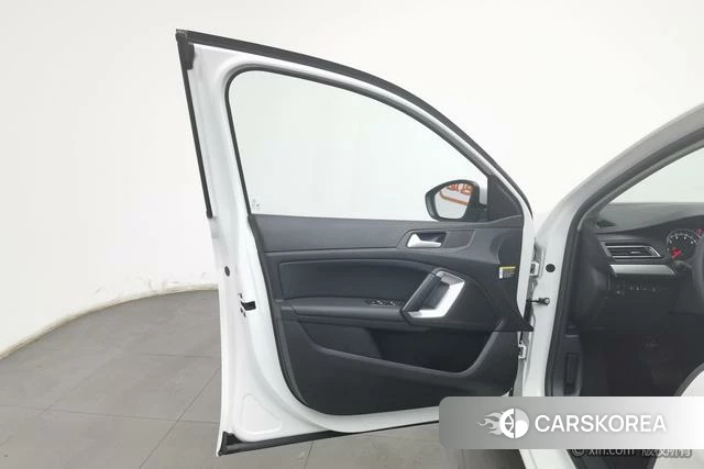 Peugeot 408 2020 Белый из Китая, фото 2