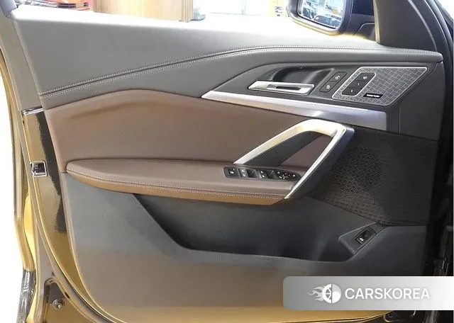 BMW iX1 (U11) 2025 Черный из Кореи, фото 2