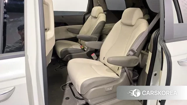 Kia The New Carnival 4th Generation 2025 Белый из Кореи, фото 2