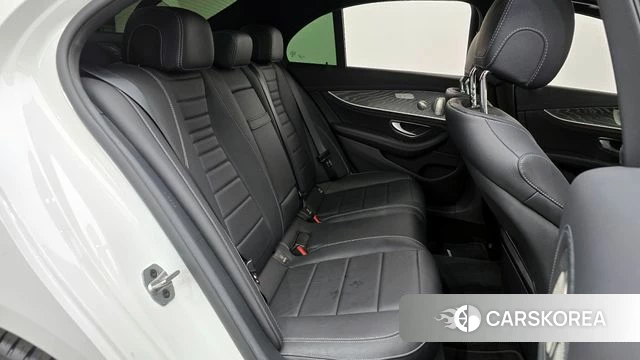 Mercedes-Benz E-Class W213 2022 Белый из Кореи, фото 2
