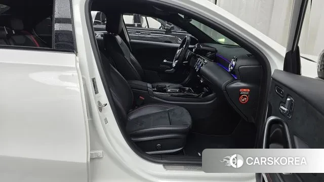 Mercedes-Benz A-Class W177 2022 Белый из Кореи, фото 2