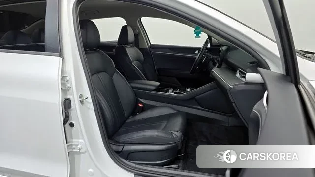 Kia K5 3rd generation 2021 Белый из Кореи, фото 2