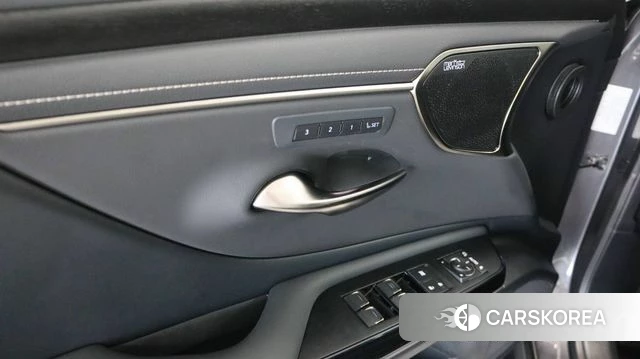 Lexus ES300h 7th generation 2025 Серый из Кореи, фото 2