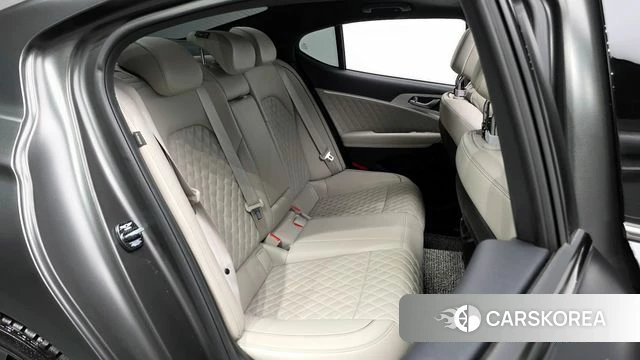 Genesis The New G70 2023 Серый из Кореи, фото 2