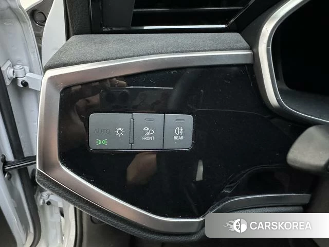 Audi Q3 2023 Белый из Китая, фото 2