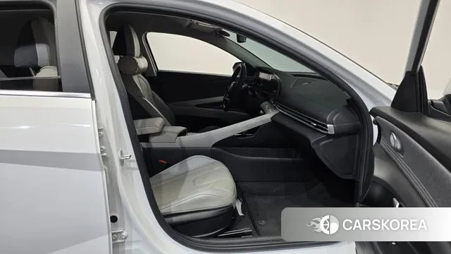 Hyundai Avante (CN7) 2022 Белый из Кореи, фото 2