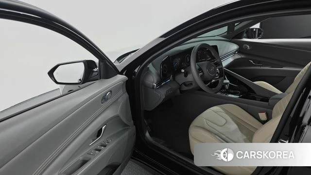 Hyundai Avante (CN7) 2023 Черный из Кореи, фото 2
