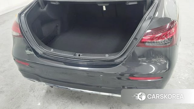 Mercedes-Benz E-Class W213 2022 Серый из Кореи, фото 2