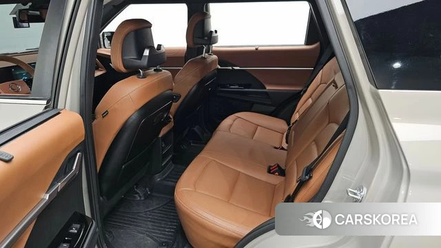 Ssangyong Torres EVX 2024 Песочный из Кореи, фото 2