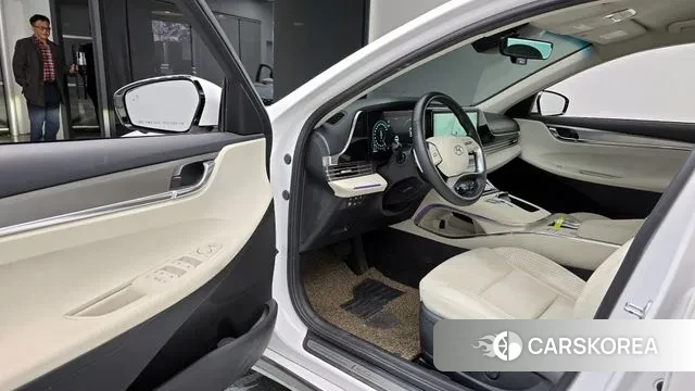 Hyundai The New Grandeur IG Hybrid 2022 Белый из Кореи, фото 2