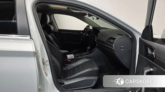 Volkswagen 7th Generation of Jetta 2020 Белый из Кореи, фото 2