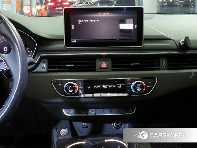 Audi A4 (B9) 2018 Черный из Кореи, фото 2