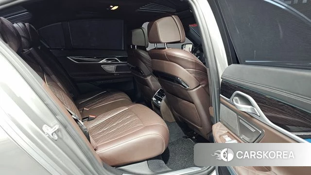BMW 7 Series (G11) 2020 Серебряный из Кореи, фото 2