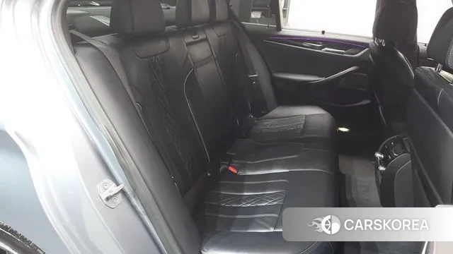 BMW 5 Series (G30) 2022 Серый из Кореи, фото 2