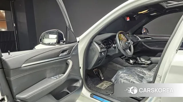 BMW X3 (G01) 2022 Белый из Кореи, фото 2