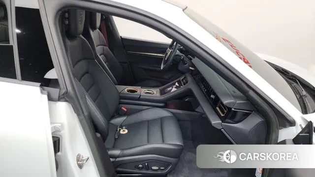 Porsche Taycan 2023 Белый из Кореи, фото 2