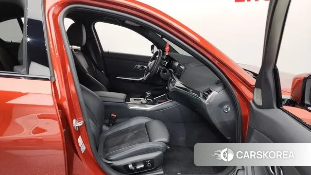 BMW 3 Series (G20) 2020 Оранжевый из Кореи, фото 2