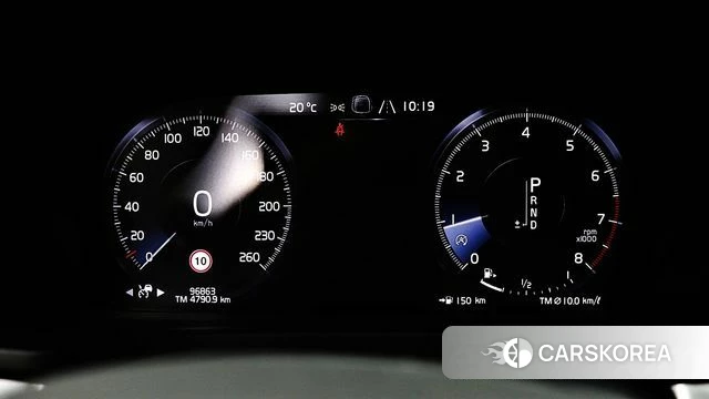Volvo V60 Cross-Country 2nd Generation 2019 Белый из Кореи, фото 2