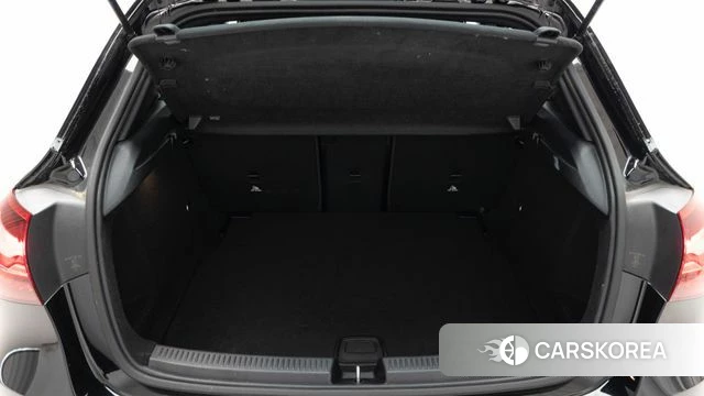 Mercedes-Benz A-Class W177 2024 Черный из Кореи, фото 2